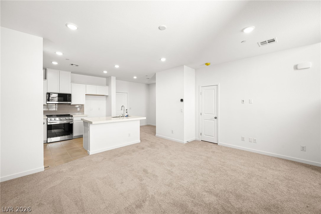 Photo 3 of 812 Atleigh Avenue