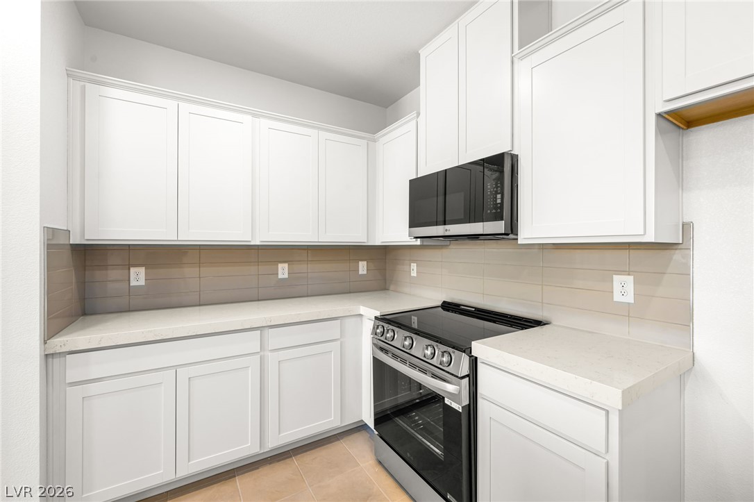 Photo 6 of 17, 812 Atleigh Avenue