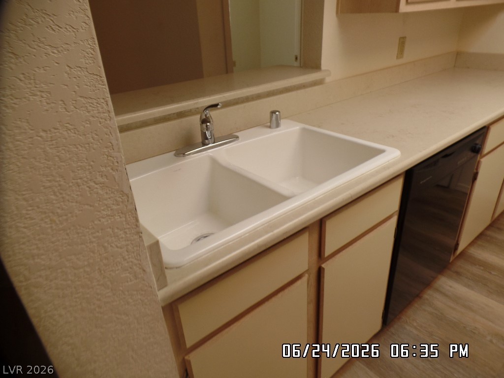Photo 30 of 31, 3550 Bay Sands Drive #2023