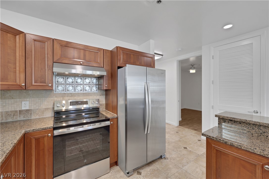 Photo 14 of 32, 2405 W Serene Avenue #639