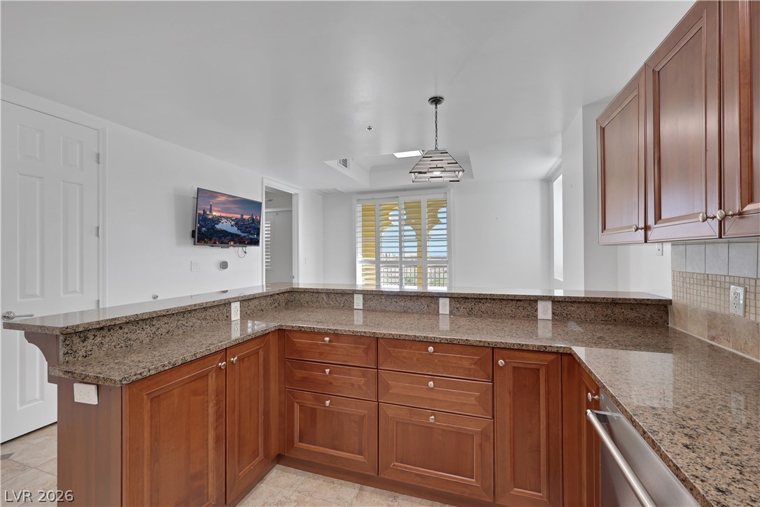 Photo 12 of 32, 2405 W Serene Avenue #639
