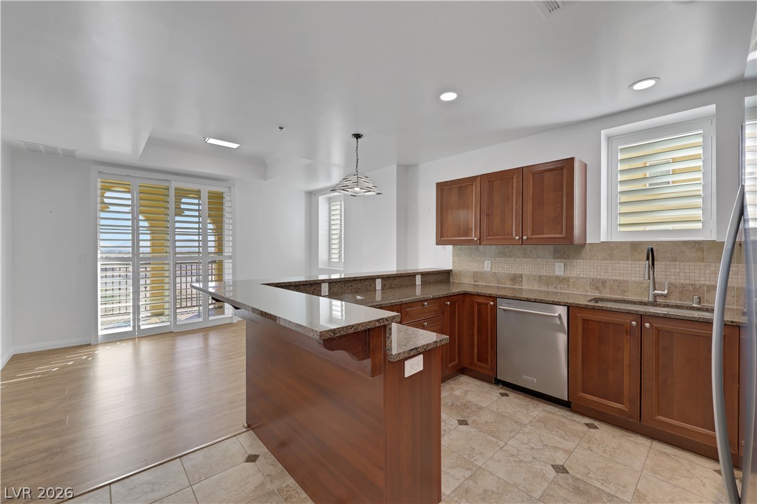 Photo 2 of 2405 W Serene Avenue #639