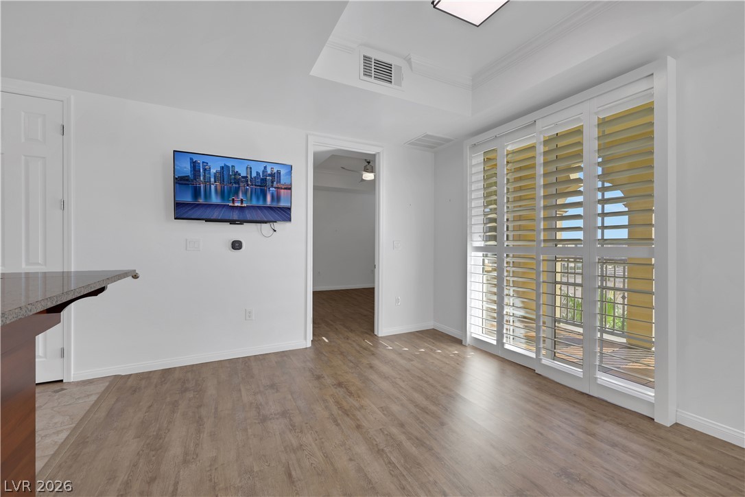 Photo 4 of 2405 W Serene Avenue #639
