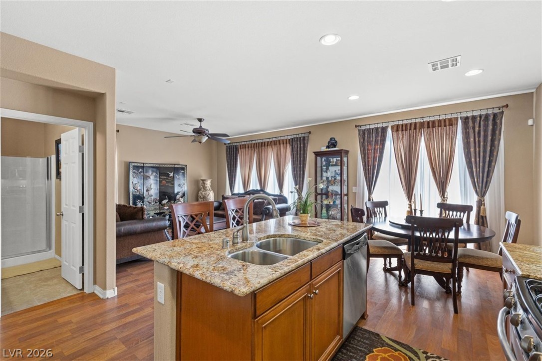 Photo 7 of 30, 11270 Victoria Medici Street