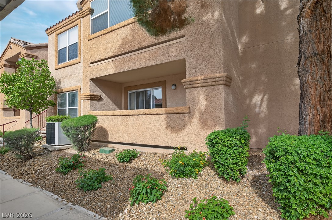 Photo 2 of 1150 N Buffalo Drive #1080