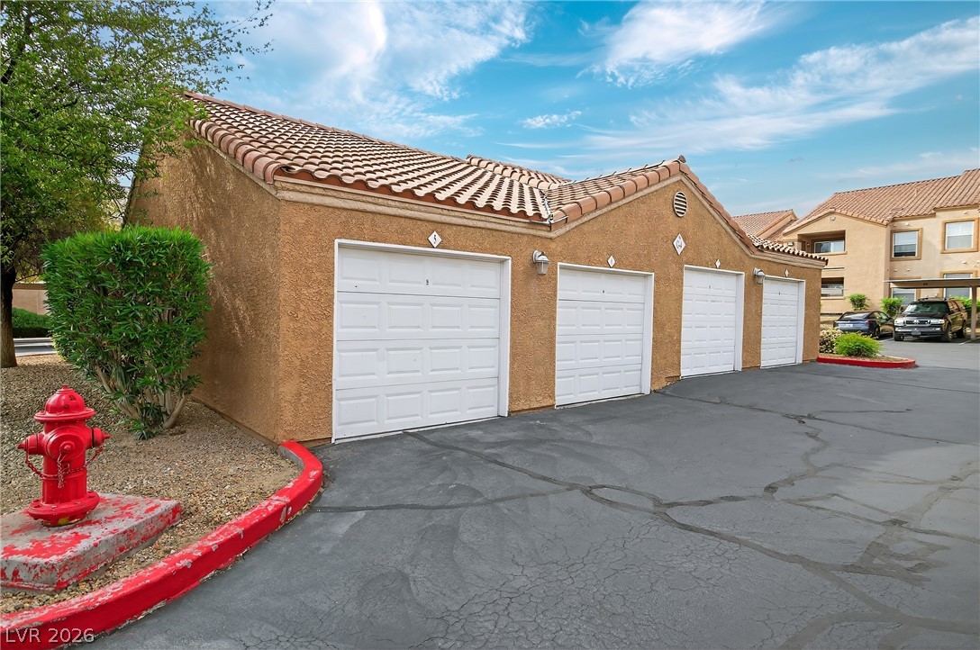 Photo 4 of 1150 N Buffalo Drive #1080