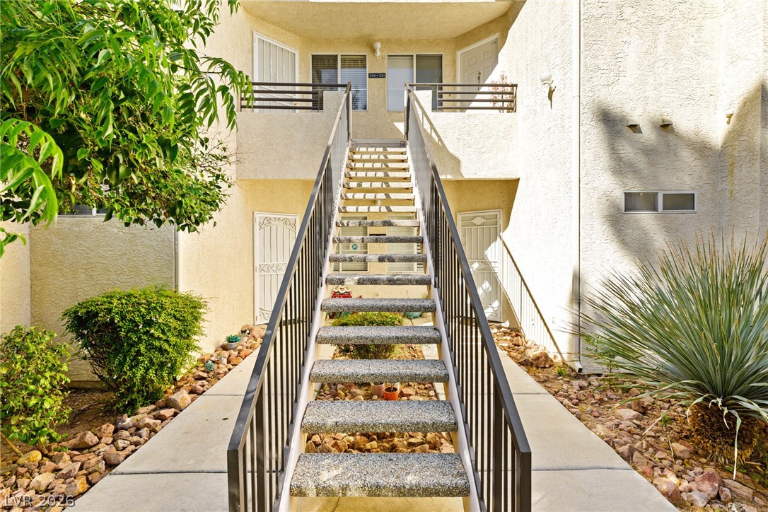Photo 6 of 24, 3320 S Fort Apache Road #224