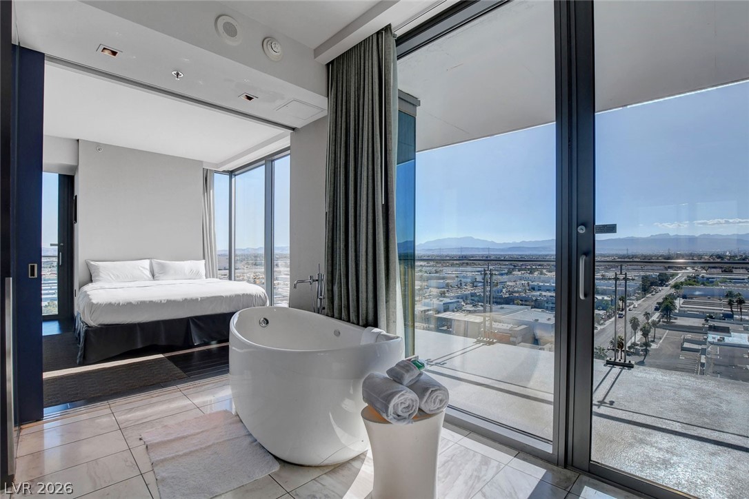 Photo 2 of 4381 W Flamingo Road #1121