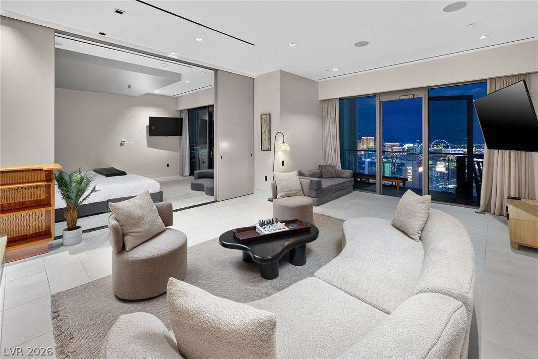 Photo 8 of 42, 4381 W Flamingo Road #58306