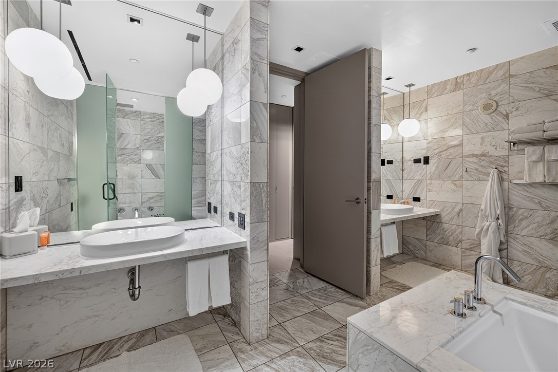 Photo 10 of 42, 4381 W Flamingo Road #58306