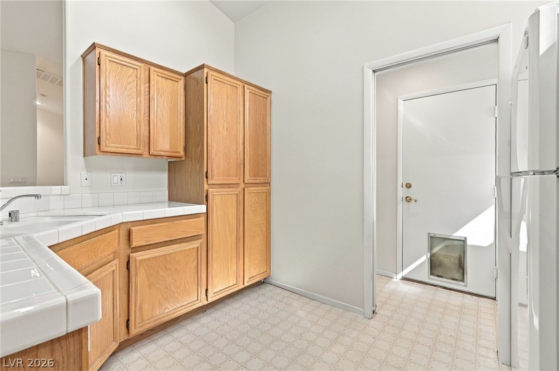 Photo 7 of 25, 4219 Famoso Drive
