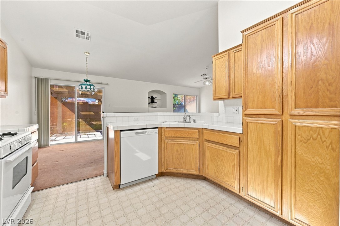 Photo 8 of 25, 4219 Famoso Drive