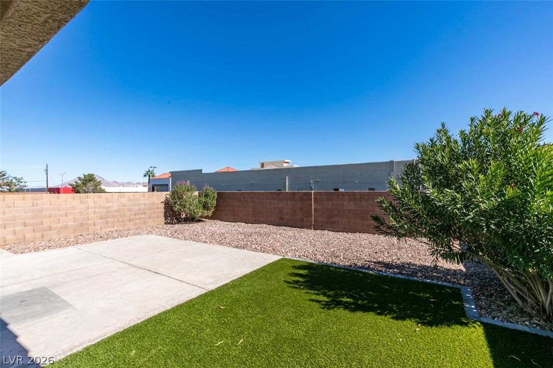 Photo 41 of 45, 543 Chandler Street