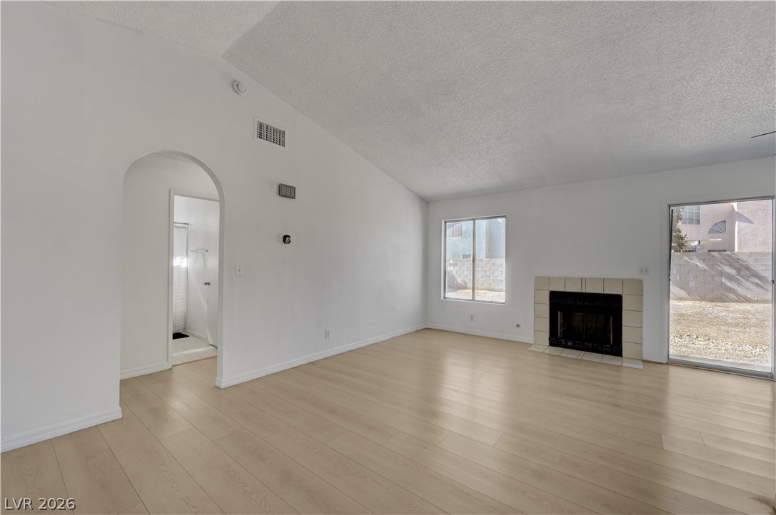 Photo 4 of 2173 Seahurst Drive