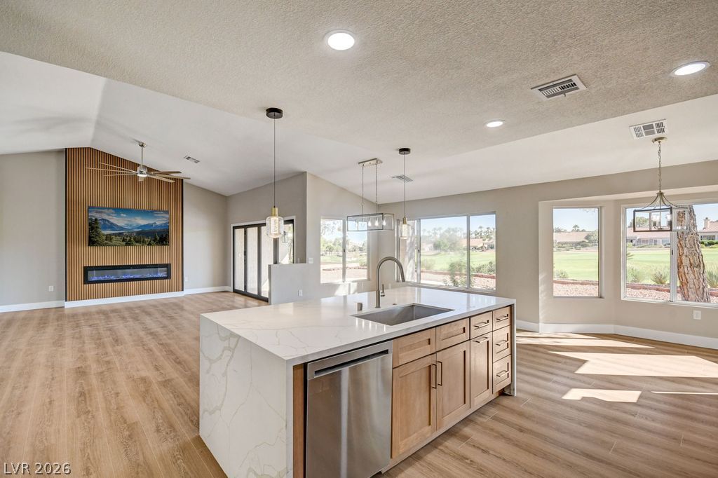 Photo 13 of 41, 9437 Eagle Valley Drive