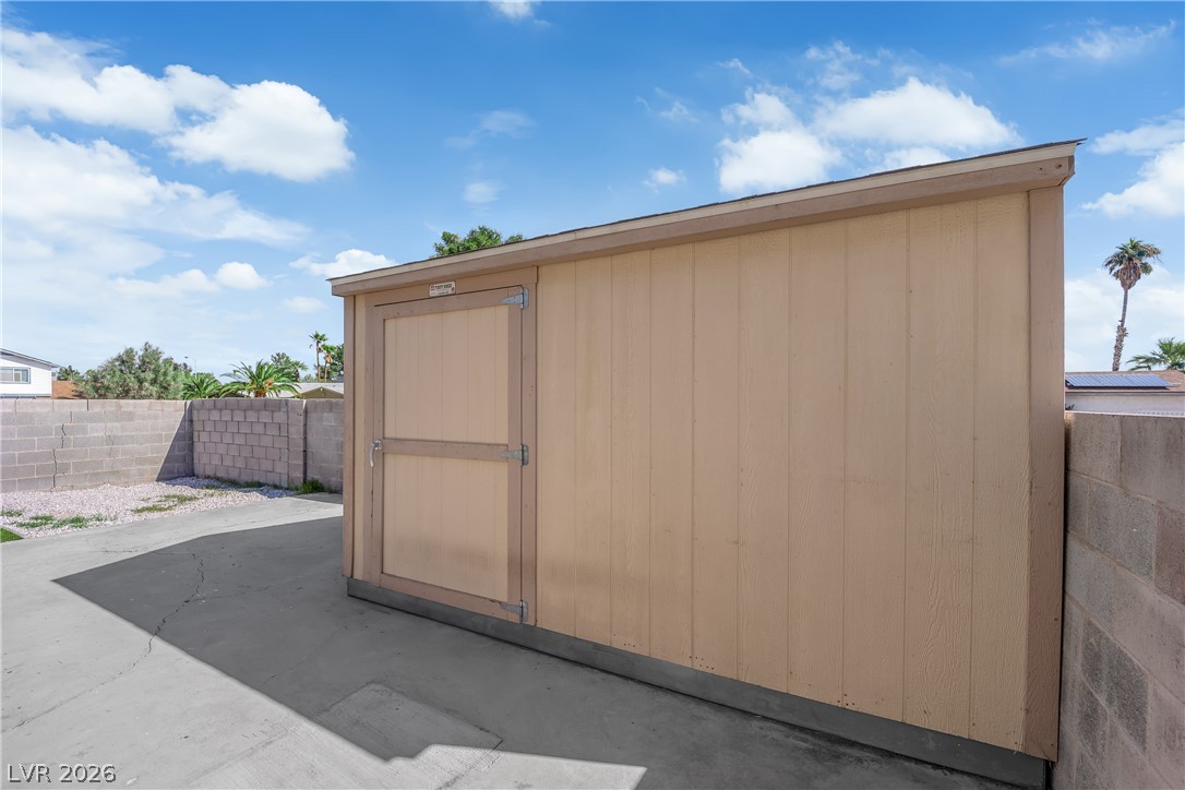 Photo 33 of 35, 3880 El Paso Drive
