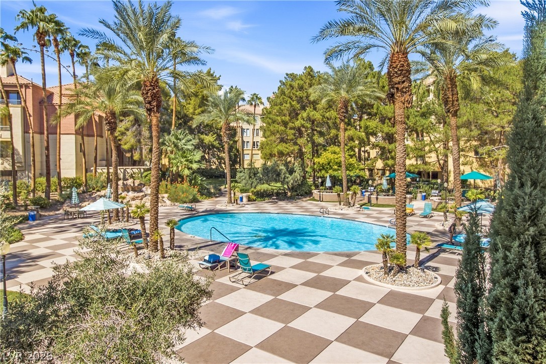Photo 27 of 29, 210 E Flamingo Road #330