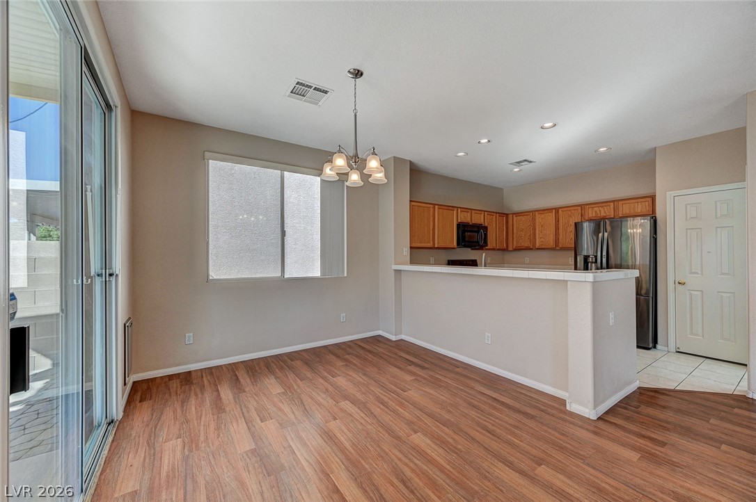 Photo 15 of 53, 7905 Sagebrush Bend Street