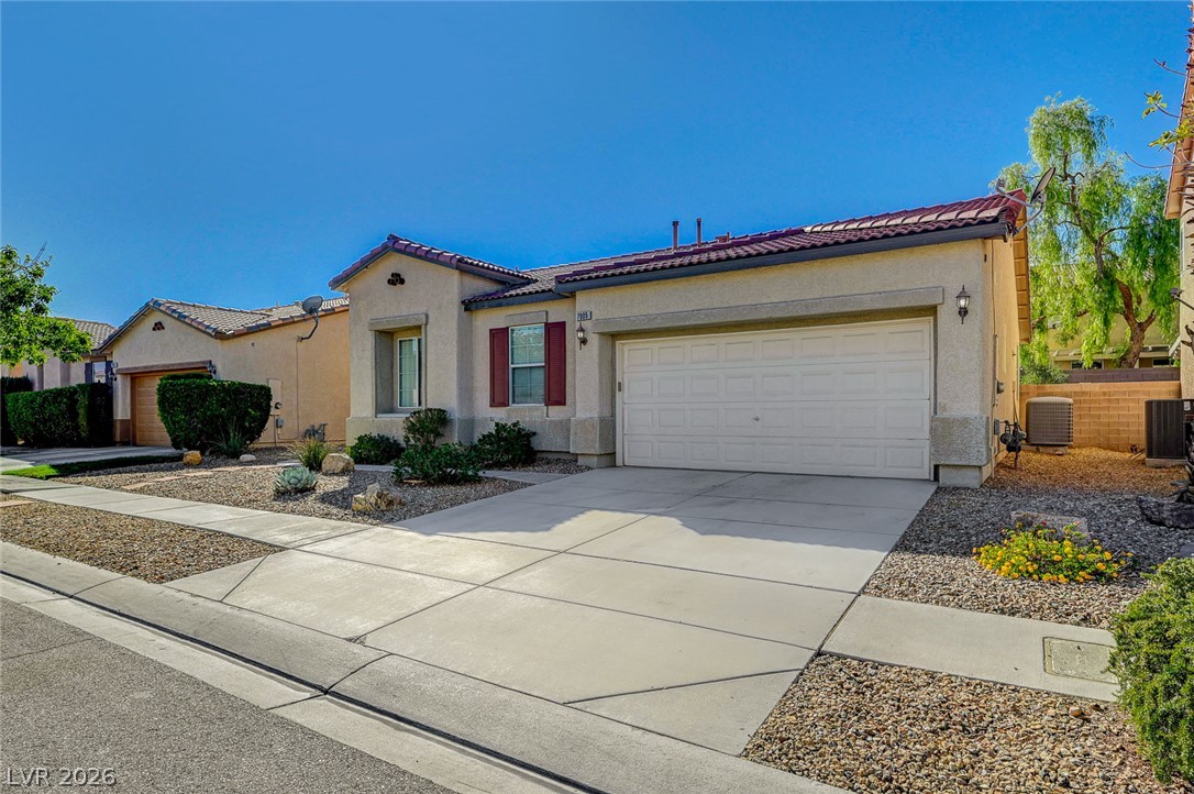 Photo 3 of 7905 Sagebrush Bend Street