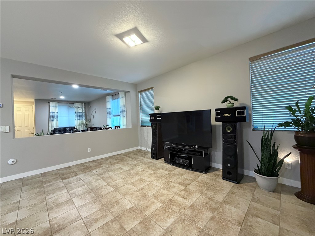Photo 9 of 49, 8345 Palace Heights Avenue