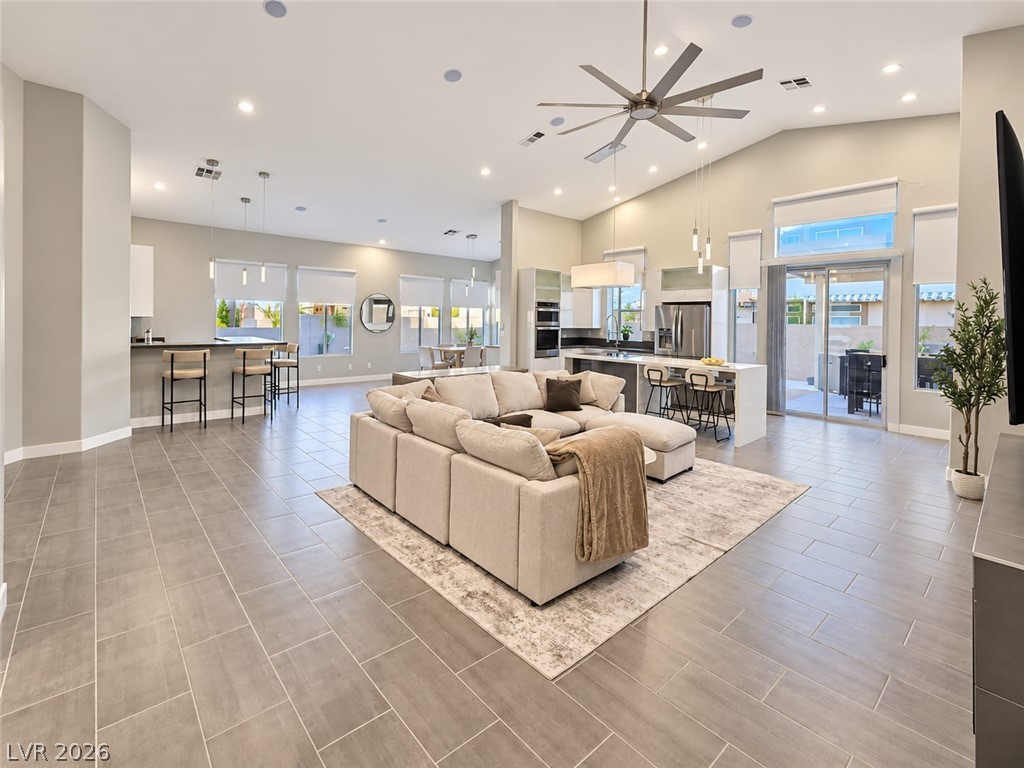 Photo 5 of 8867 Las Montanas Avenue