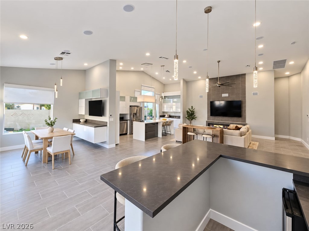 Photo 8 of 48, 8867 Las Montanas Avenue