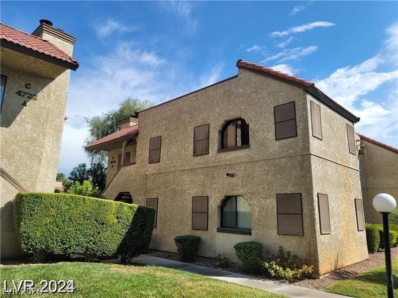 Photo 2 of 4720 Obannon Drive #D