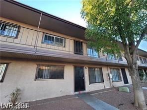 Photo 15 of 21, 615 S Royal Crest Circle #10