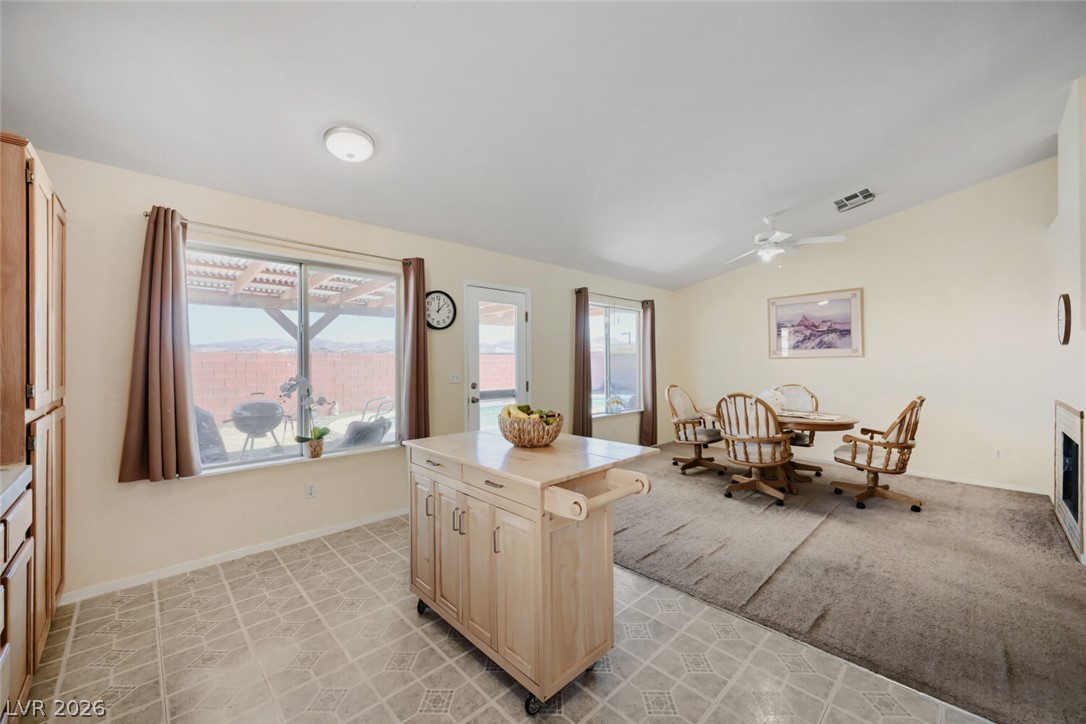 Photo 11 of 27, 836 Grape Vine Avenue