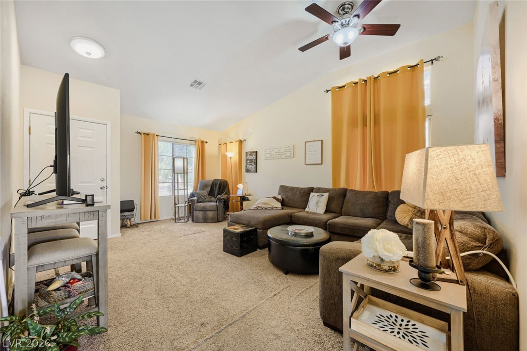 Photo 4 of 836 Grape Vine Avenue
