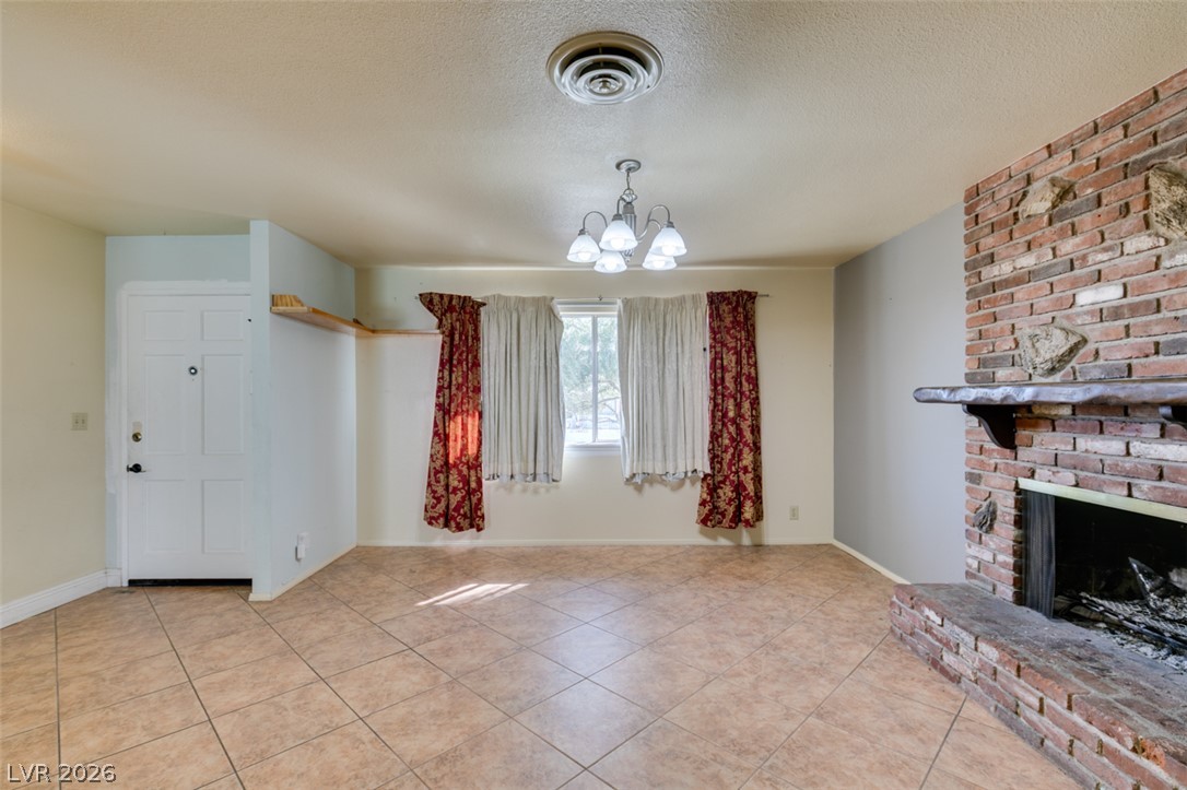 Photo 4 of 2117 Las Flores Street