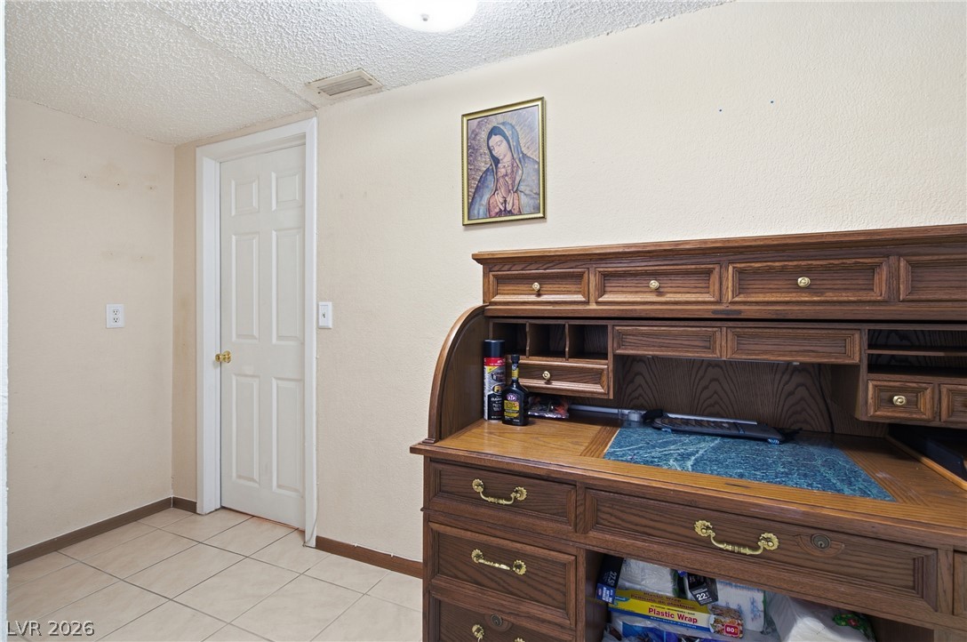 Photo 33 of 70, 3715 E Nelson Avenue