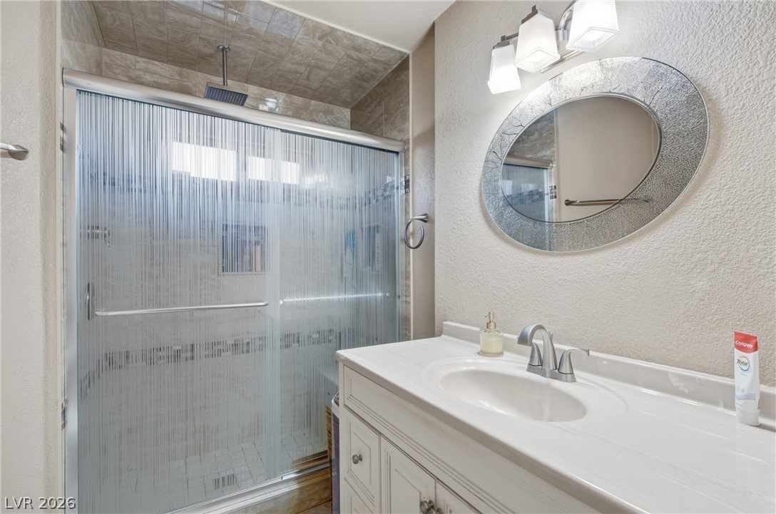 Photo 35 of 70, 3715 E Nelson Avenue