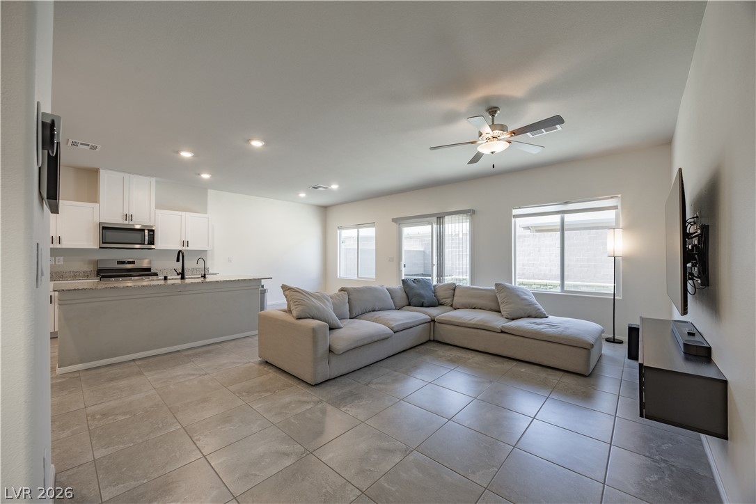Photo 2 of 3760 Ramura Avenue