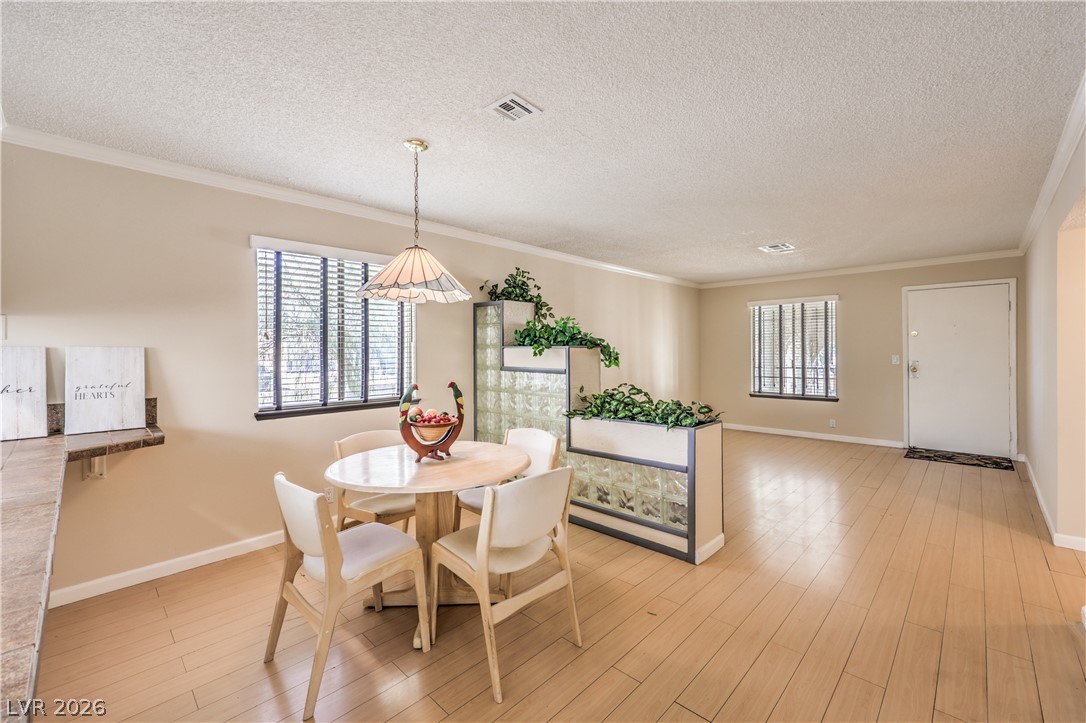 Photo 9 of 29, 3240 Cameron Street #D
