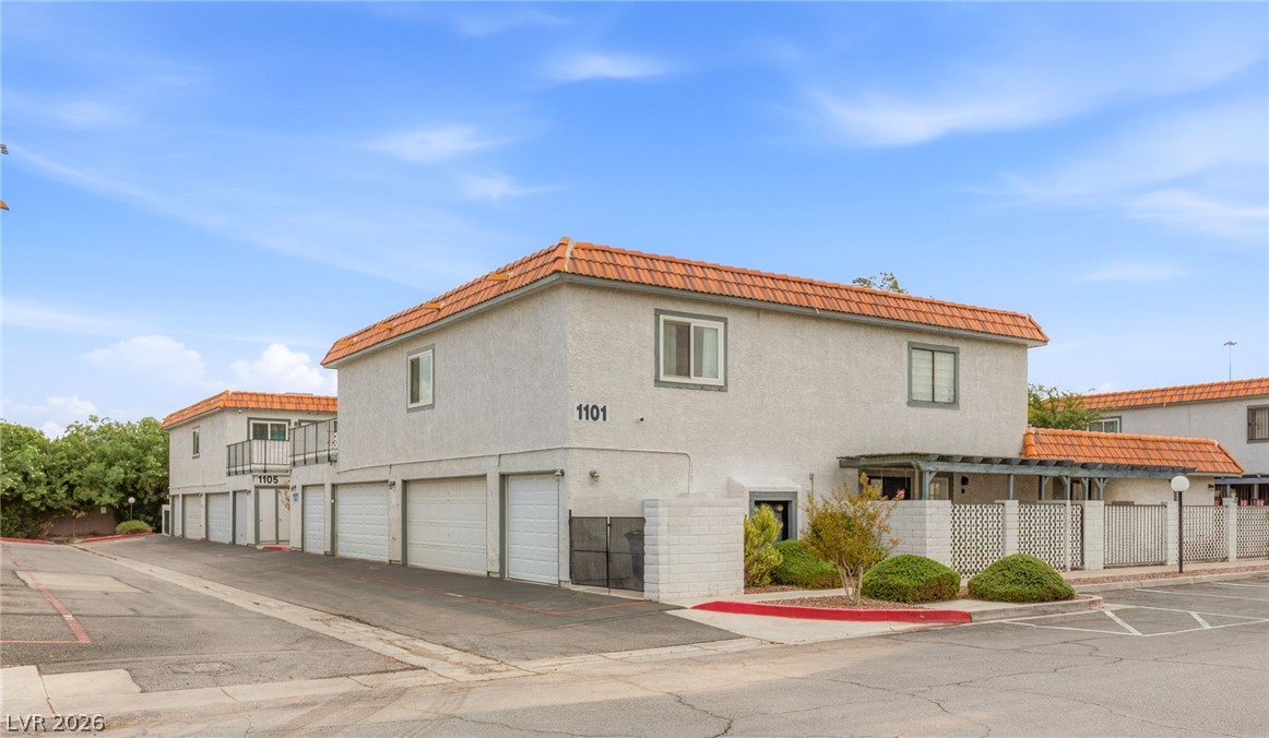 Photo 2 of 1101 Willow Tree Drive #D