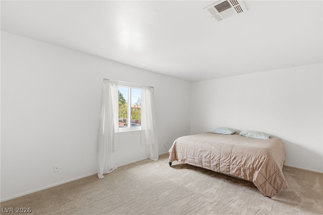Photo 19 of 35, 1101 Willow Tree Drive #D