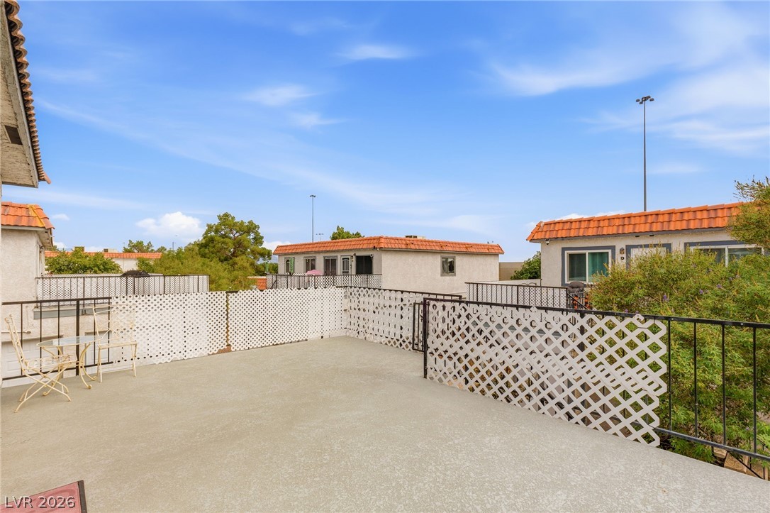 Photo 5 of 1101 Willow Tree Drive #D