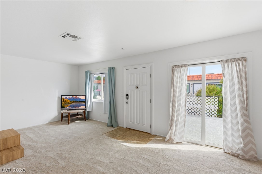 Photo 12 of 35, 1101 Willow Tree Drive #D
