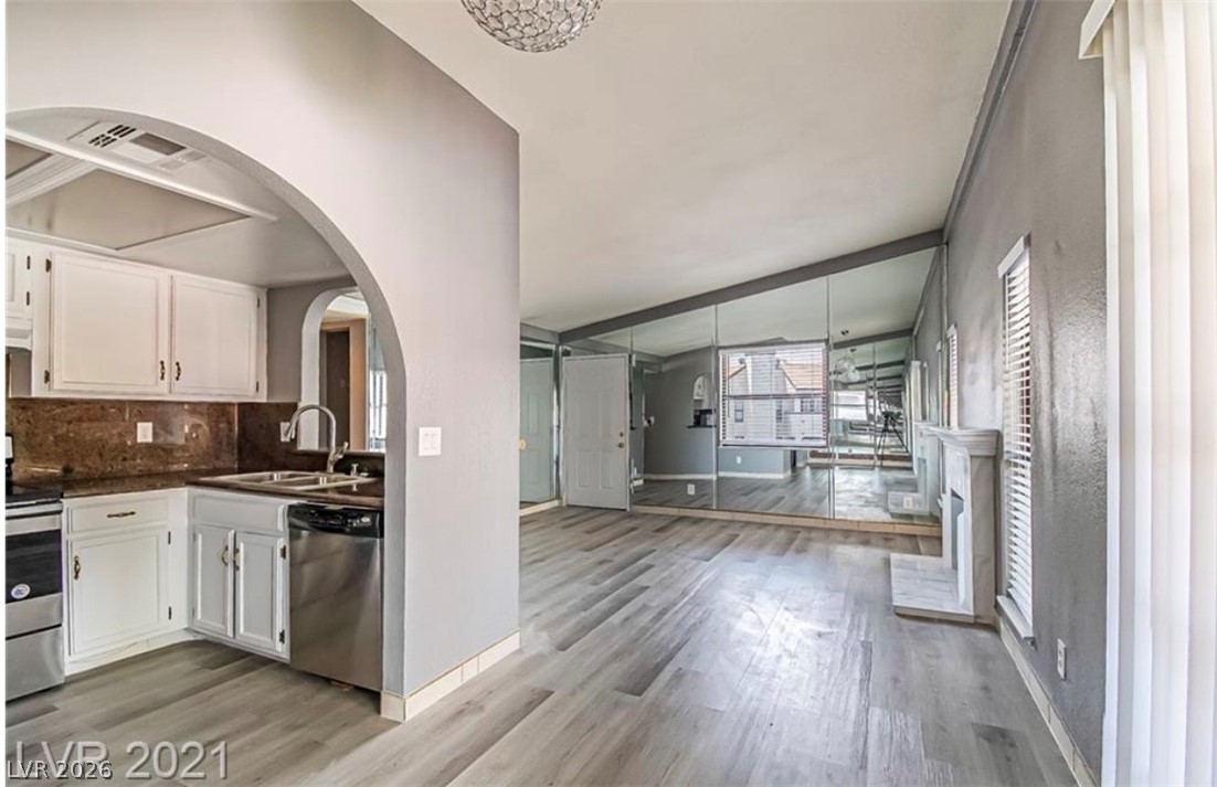 Photo 3 of 6137 W Oakey Boulevard #D