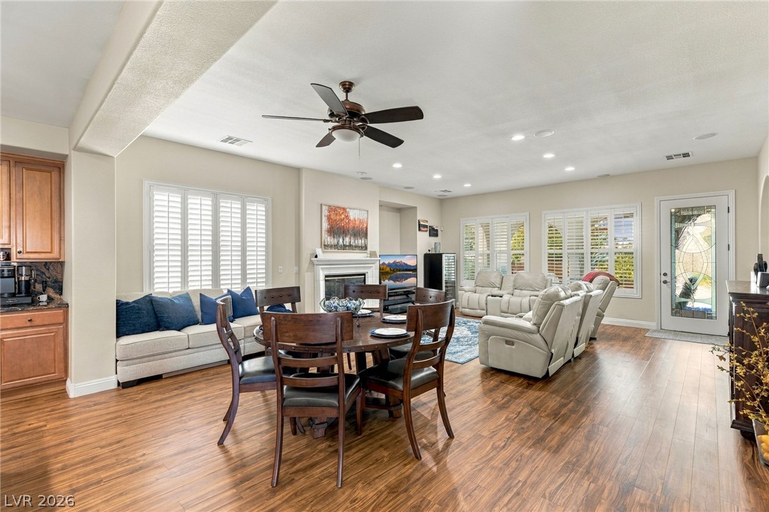 Photo 8 of 33, 3364 Saddlebrook Street
