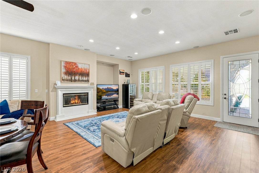 Photo 9 of 33, 3364 Saddlebrook Street