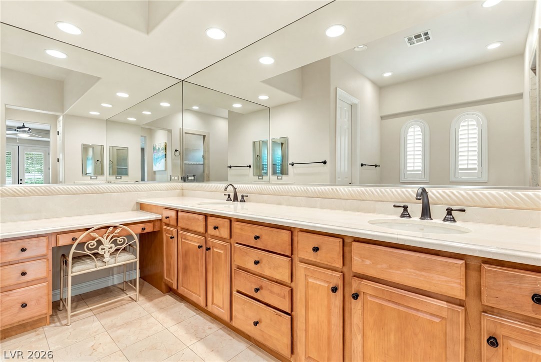 Photo 19 of 33, 3364 Saddlebrook Street