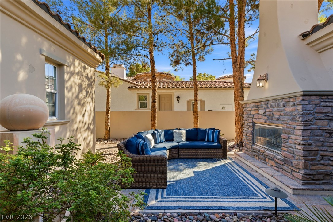 Photo 4 of 3364 Saddlebrook Street