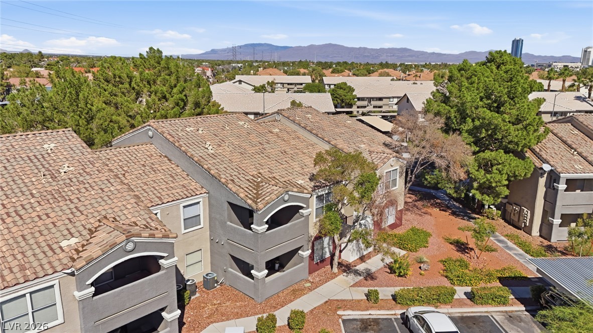 Photo 30 of 33, 5055 W Hacienda Avenue #2023