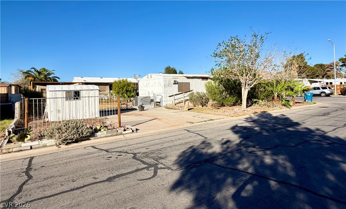 Photo 8 of 29, 2815 Everglade Street