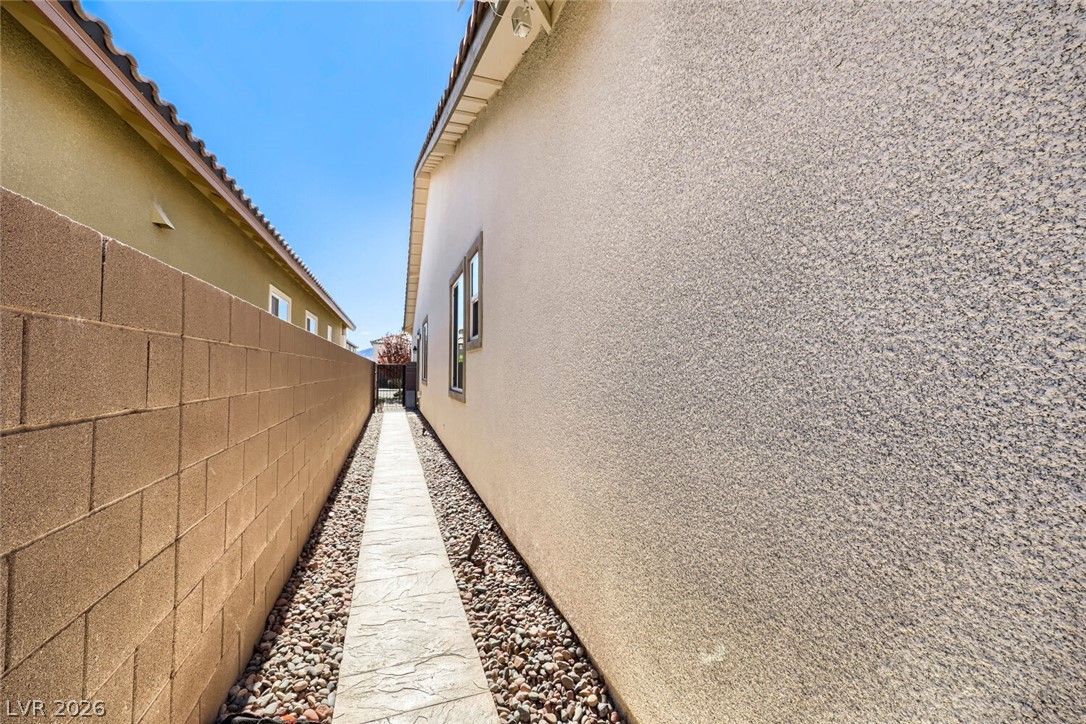 Photo 72 of 94, 2510 Inverleven Avenue