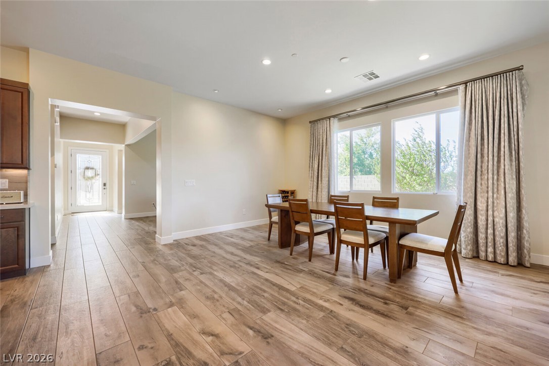 Photo 20 of 94, 2510 Inverleven Avenue