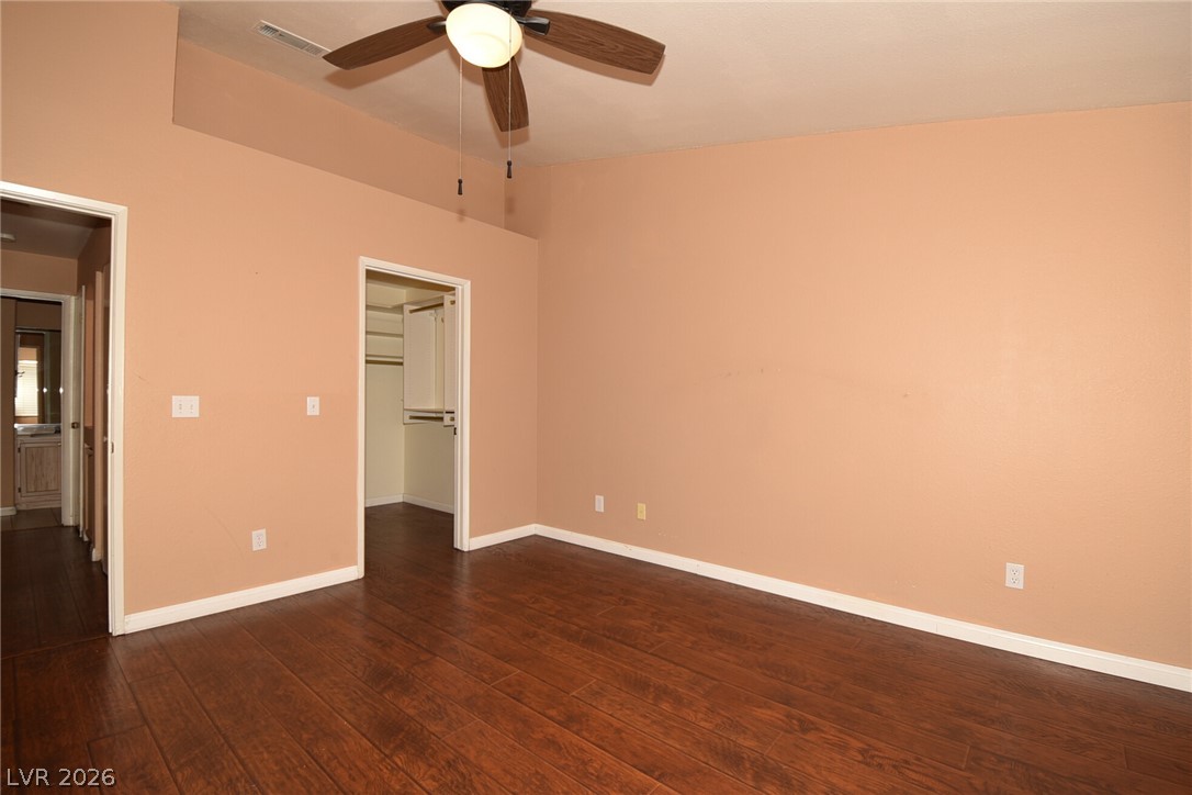 Photo 11 of 13, 5415 W Harmon Avenue #2135