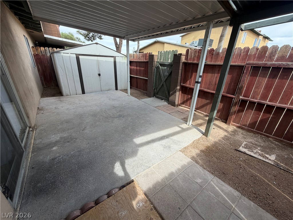 Photo 15 of 17, 209 E Van Wagenen Street